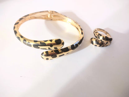 Cheetah Design Gold plated Bangle and Ring Jewelry Set