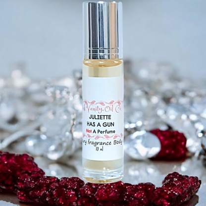 PVO_Juliet Has a Gun (Not) A   Perfume Type