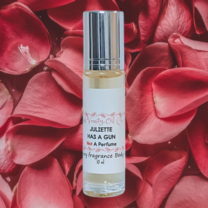 PVO_Juliet Has a Gun (Not) A   Perfume Type